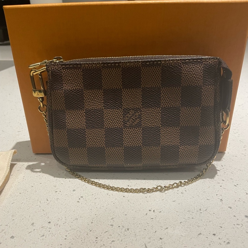 Mini pochette in Damier Ebene - Picture 2 of 9